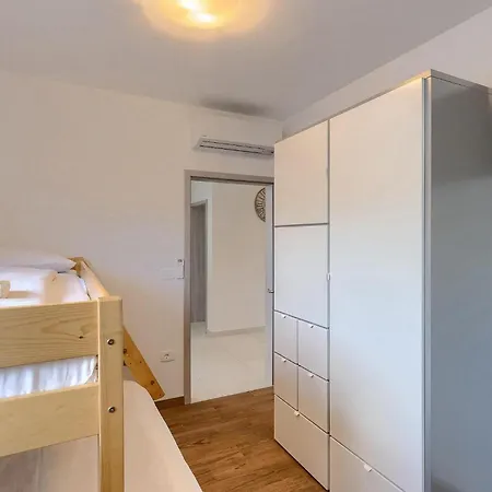 Mara Svetvincenat Štokovci