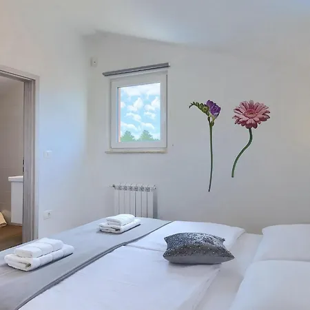 Mara Svetvincenat * Štokovci