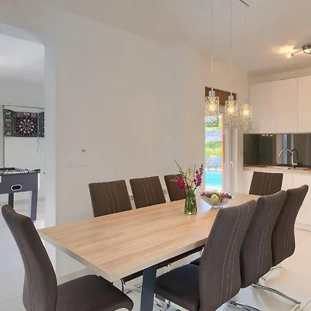 Mara Svetvincenat * Štokovci